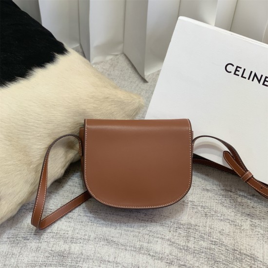 Celine Shoulder Bags 003 FOLCO Saddle Bag 