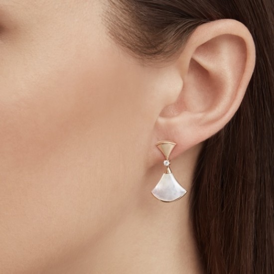 BVLGARI DIVAS' DREAM Earrings With White Mother-of-pearl