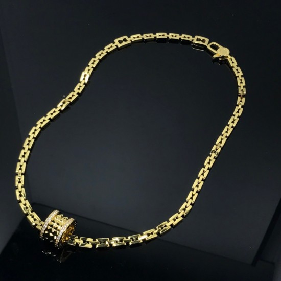 BVLGARI B.zero1 Rock 18 kt yellow gold pendant necklace with studded spiral set with pavé diamonds on the edges