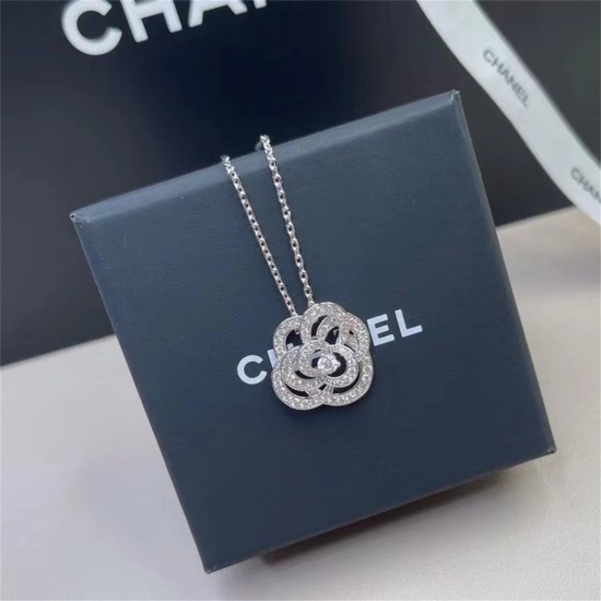 Chanel FIL DE CAMÉLIA NECKLACE 18k White Gold, Diamonds