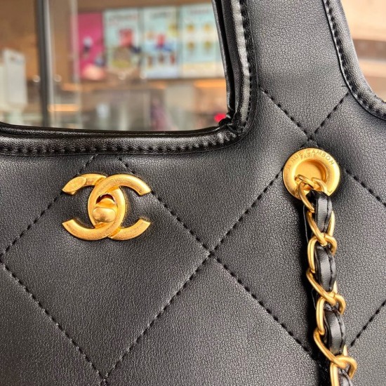 Chanel Coco Beach Tote Handbag in Black