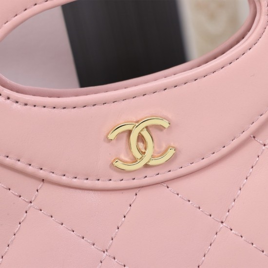 Chanel Leather CC Shoulder Bag in Pink