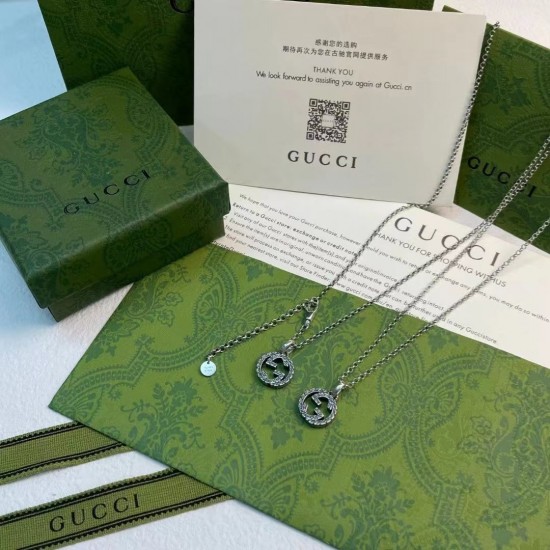 Gucci Interlocking G Pendant Necklace Silver Small