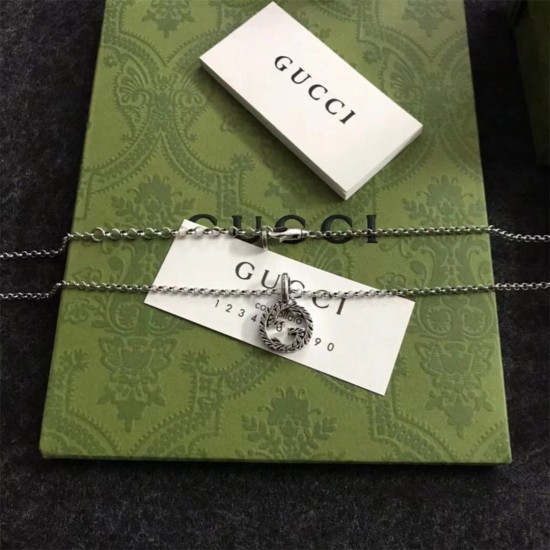 Gucci Interlocking G Pendant Necklace Silver Small