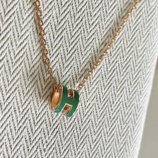 Hermes Pop H Pendant Necklace In Forest Green